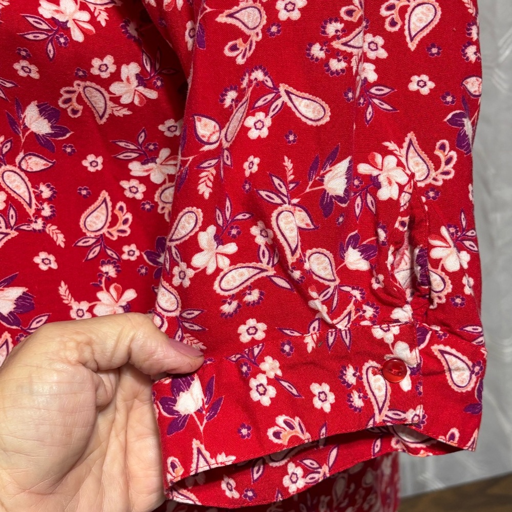 Woman Within 22/24 1X Floral Red Top 3/4 L sleeves button at cuff 30”L 24” p2p - Picture 8 of 9